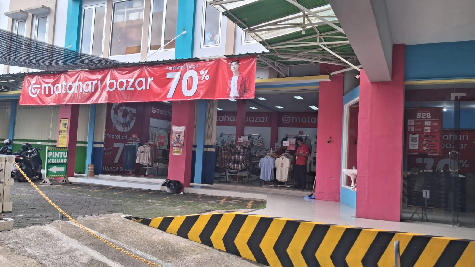 Toko Rindang Khatulistiwa dan Matahari Department Store Hadirkan Gerai Pakaian Baru di Jl. Kalimantan 23 Jember